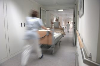 Tieto potilaan vakaumuksesta edesauttaa hoitoa
