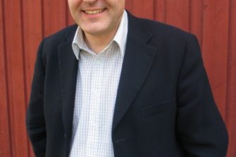 Stefan Gustavsson peräänkuuluttaa kriittistä uskontoanalyysia