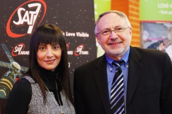 SAT-7 kutsuu esirukoukseen arabimaiden tapahtumien takia
