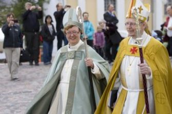 Askola: ”Liberaali-konservatiivilinja on yksinkertaistamista”