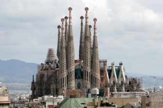 Sagrada Familian tulipalo säikäytti turistit Barcelonassa