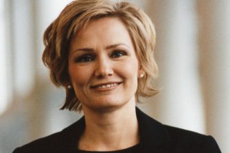 Korhola pohti murhaajan isättömyyttä blogissaan