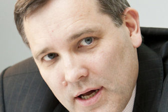 Helsingin Sanomien päätoimittaja Mikael Pentikäinen: ”Kirkko on nyt haavoittuvainen”