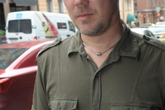 Kari Tapion poika kirkkokonserttikiertueella