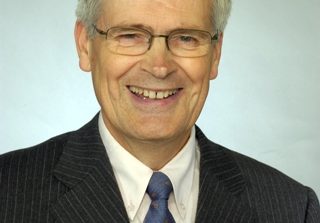 Väitös: Lain ja evankeliumin suhde läpäisee koko todellisuuden