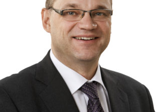 Keskustan puheenjohtajaksi valittu Juha Sipilä kantaa mukanaan kristillisiä arvoja
