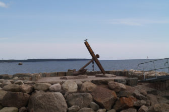 Jo lähes puolet vainajista tuhkataan