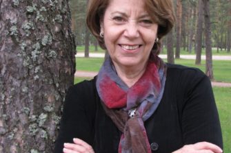 Marli Spieker: Naiset kärsivät kohdusta hautaan