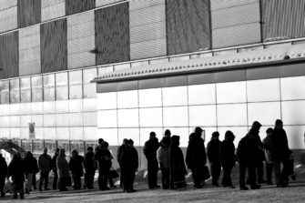Kansanedustajat kritisoivat hallitusta ruoka-avun tukileikkauksista