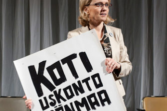 Sisäministeri Räsänen kirkolliskokoukselle: Teillä on edessänne lähetyskenttä