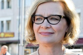 Paula Risikko: ”Jos pitää saada lohtua, ei tarvitse kuin virsikirja avata”