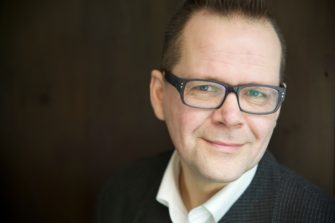 Kari Hotakainen: Sairaalassa on komiikkaa