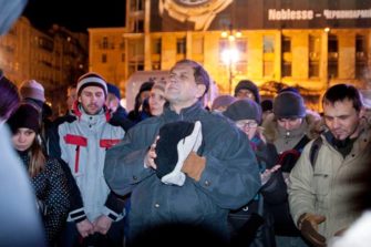 Rukousta ja evankeliumia Maidan-aukiolla
