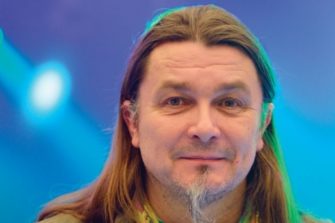 Juha Heinosen värikäs elämä unelmaduunissa