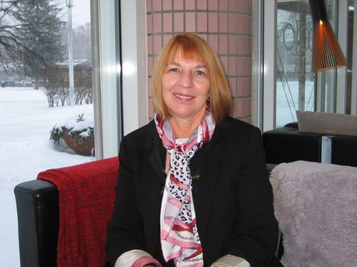 lesbo seksiä leluja videoita