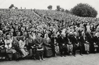 Raamattuopiston juhlistaa 75-vuotisjuhliaan kuvanäyttelyllä