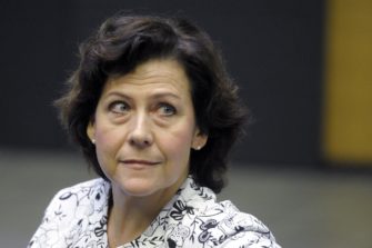 Hilkka Ahde puhuu pitkäperjantaina kärsimyksestä