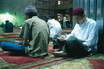Asiantuntija: Muslimimaiden kristittyjä rohkaistava lähievankeliointiin