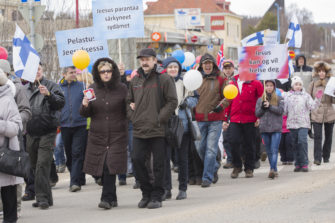 Ivalossa marssittiin Jeesukselle