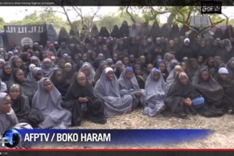 Boko Haramin johtaja: siepatut tytöt ovat nyt muslimeja