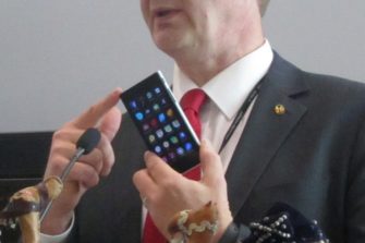 Raamattu kannesta kanteen -sovellus myös Windows-puhelimiin