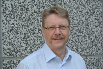 Richard Brewis tuo Pipliaseuraan kokemusta