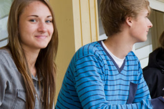 Rippileirit vähentävät nuorten yksinäisyyttä