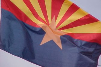 Arizonassa kiellettiin jumalanpalvelukset kodeissa