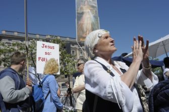 Jeesus yhdisti 25 000 rukoilijaa Tukholmassa