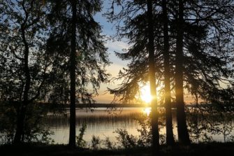 Jumalanpalveluksia luonnon helmassa