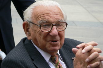Satoja juutalaislapsia pelastanut ”Britannian Schindler” kuoli