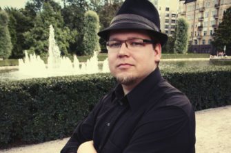 Uskonnonfilosofi: ”Jumala voisi ’stigata’ sielun ihmisen luomaan keino-olioon”