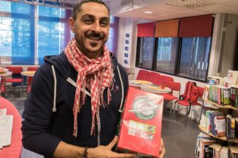 Dokumentaristi Arman Alizad: ”Ilman uskoa moni heittäisi hanskat tiskiin”