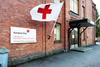Rajoitetaanko vastaanottokeskuksissa uskonnonvapautta?