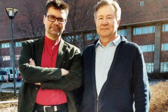 Kirkon tiedotuskeskuksen Kimmo Saares: YLE:n hartausohjelmat ovat lunastaneet paikkansa korkeilla seuraajaluvuilla