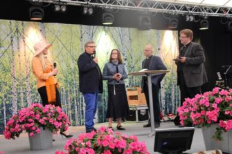 Sanan Suvipäivien avajasissa aiheena oli maahanmuutto