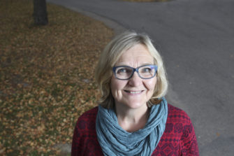 Saara Kinnunen: Suhdetta omaan äitiin voi rakentaa aikuisenakin