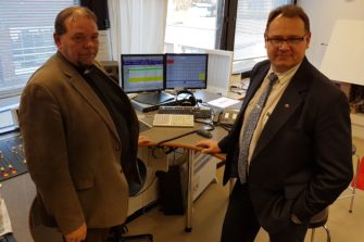Kirkkoherra kutsuu perussuomalaiset keskustelemaan turvapaikkalinjauksista