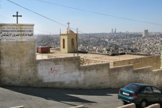 Kristillistaustainen kirjailija ammuttiin Jordaniassa