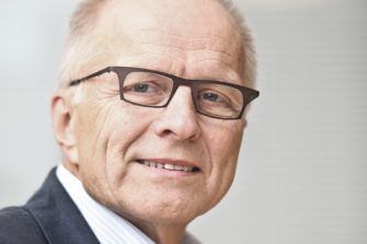 Junkkaala: Raamattua on parempi julistaa kuin määritellä