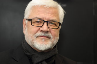 Rehtori Simo Lintinen ylennettiin kirkkauteen