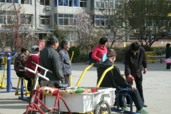 Kiinan isovanhemmat tarvitsevat apua