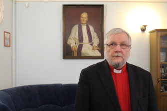 Lähetettynä parturin penkissä