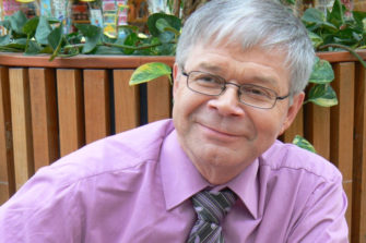 Paavo Kettunen Budapestin luterilaisen teologisen yliopiston kunniatohtoriksi