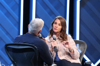 Melinda Gates: Usko ilmenee lähimmäisen rakkaudessa