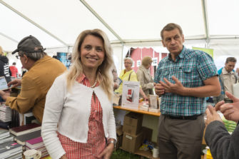 Kristuksen kirkko pysyy Sanassa