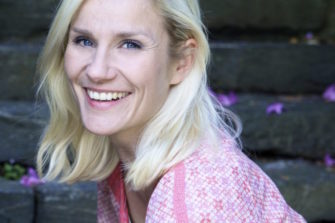 Radio Dei: Näyttelijä Laura Malmivaara kirjoittaa elokuvaa körttiläisyyden johtohahmosta