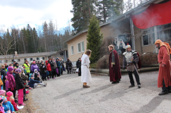 Ihmisen Poika -pääsiäisvaellus vie katsojan osaksi näytelmää