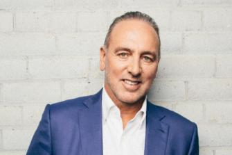 Hillsong-megaseurakunnan senioripastori Brian Houston moittii kristittyjä homojen alaspainamisesta