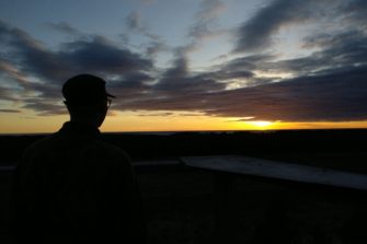 Risti edellä asepalvelukseen